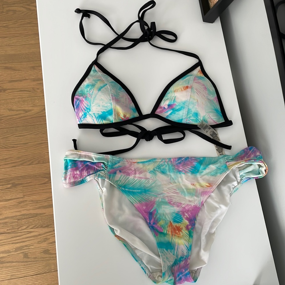 Full coverage size medium Pink bikini